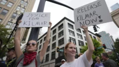 Ordenan liberar bajo fianza a Kilmar Ábrego García, migrante deportado por error a El Salvador
