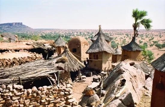 África: oralidad cultural y biblioteca de la tradición. Conductos de una sabiduría viviente