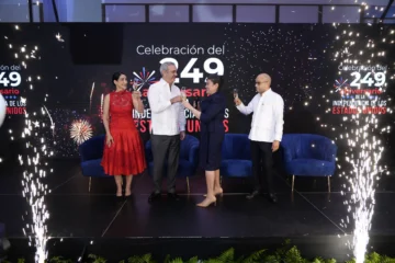 Embajada de EEUU dice que celebra independencia fortaleciendo lazos con RD