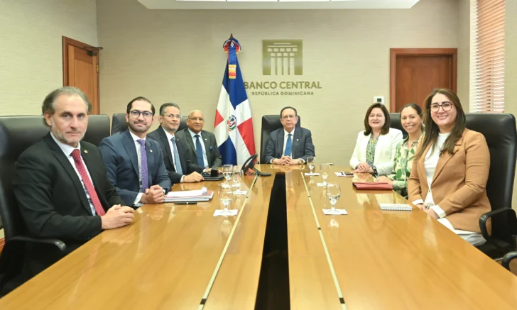 Valdez Albizu destaca clima de inversión de RD en reunión con el Citi Bank