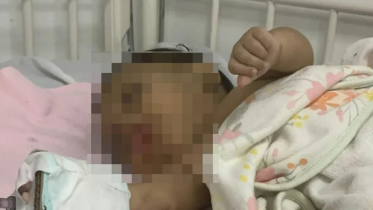 Bebé de un mes en estado crítico tras presunta golpiza de su madre en Miches