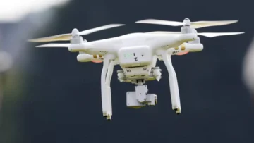 Drones en Ucrania: la industria automovilística europea, al servicio de la defensa