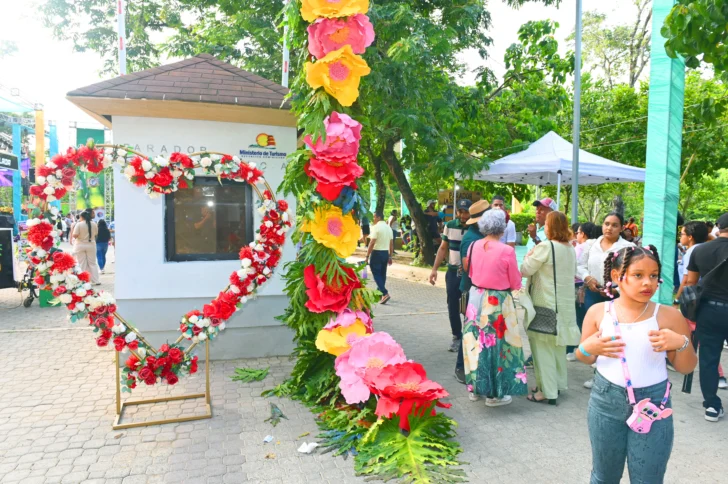 Inicia el festival de las flores en Jarabacoa 