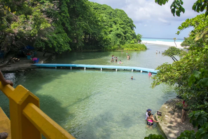  El río Los Patos es considerado como el más corto de Quisqueya. Foto ©: Osmil Crooke ACENTO Fecha: 23 de mayo del 2025, Barahona, República Dominicana.