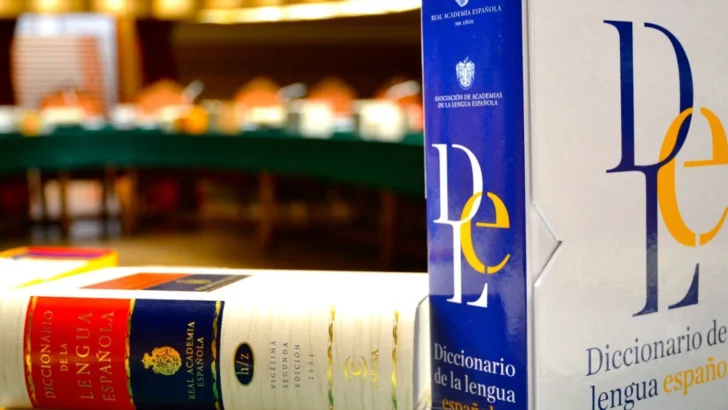 «De buenas a primeras», no «de buena a primera»