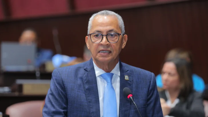 Diputado Pedro Martínez denuncia maltrato sistemático a dominicanos en Puerto Rico Diputado Pedro Martínez denuncia maltrato sistemático a dominicanos en Puerto Rico