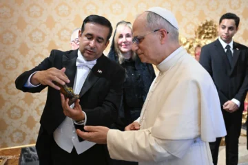 El Papa recibe credenciales del nuevo embajador dominicano ante la Santa Sede