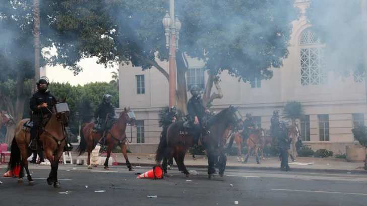 Trump celebra fallo que le permite mantener el control de Guardia Nacional en California Trump celebra fallo que le permite mantener el control de Guardia Nacional en California