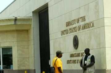 Embajada de EEUU en Puerto Príncipe pide a sus ciudadanos abandonar Haití 'lo antes posible'