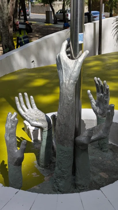 Escultura-a-los-expedicionarios-de-Santiago-en-el-parque-Heroes-de-Constanza-Maimon-y-Estero-Hondo-Los-Jardines-Metropolitanos.-Foto-Juan-Guzman-410x728 Escultura-a-los-expedicionarios-de-Santiago-en-el-parque-Heroes-de-Constanza-Maimon-y-Estero-Hondo-Los-Jardines-Metropolitanos.-Foto-Juan-Guzman-410x728