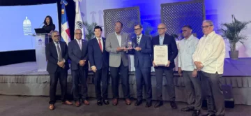 César Iglesias recibe premio nacional por su excelencia en seguridad laboral