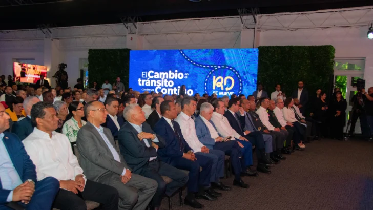 Gobierno cambiará de horario de servidores públicos para descongestionar el tránsito