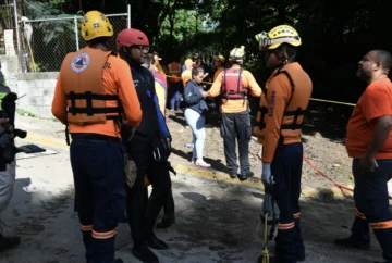 Hallan cuerpo de niña arrastrada por cañada en Santo Domingo Norte