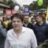 Senador Miguel Uribe Turbay permanece "en estado crítico" pero "estable", según parte médico