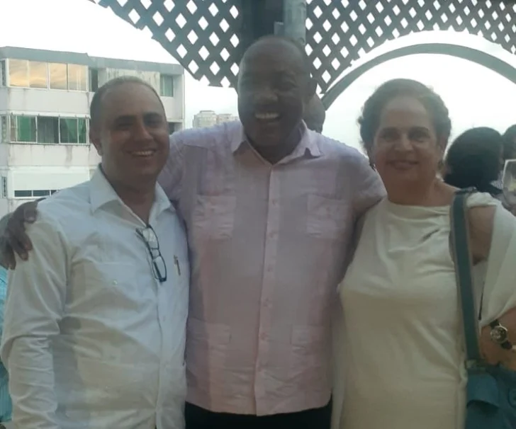 Rafael J. Rodríguez Pérez, Mateo Morrison y Ángela Hernández