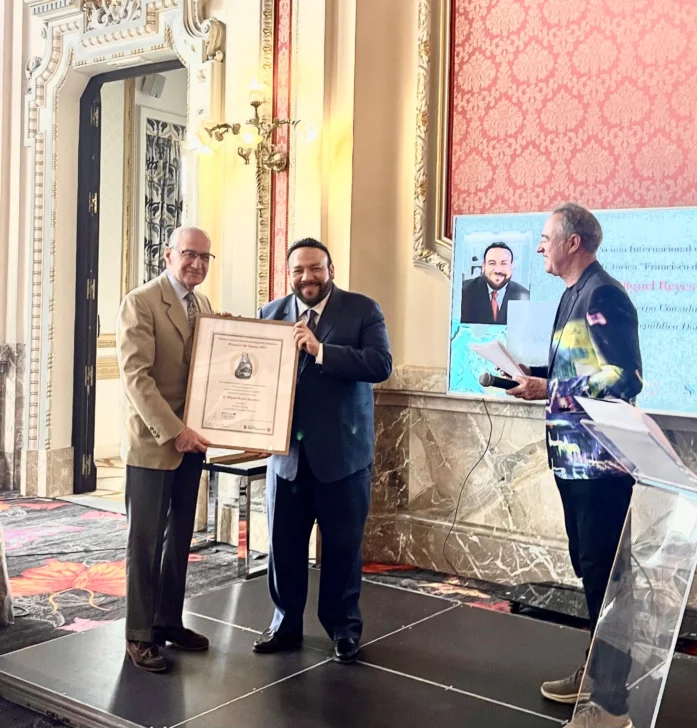 Miguel Reyes Sánchez gana Premio Internacional de Investigación Histórica “Francisco de Vitoria” 2025 en Madrid