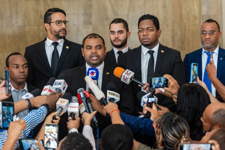 Ministerio Público imputa a hermanos Espaillat por negligencia en tragedia del Jet Set
