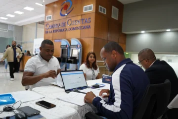 Funcionarios presentan declaración jurada de bienes en jornada especial organizada por la Cámara de Cuentas Funcionarios presentan declaración jurada de bienes en jornada especial organizada por la Cámara de Cuentas