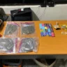 Arrestan a un hombre con cuatro paquetes presumiblemente de marihuana en el AILA