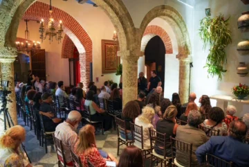 Dialogan sobre la herencia culinaria taína