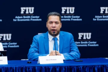 Jatzel Román expone en Encuentro Atlántico de Think Tanks en Miami