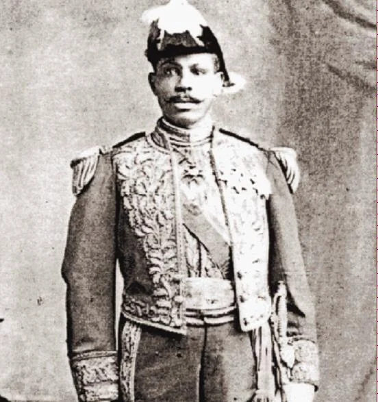  Ulises Hilarión Heureaux Lebert conocido como Lilís (1845 - 1899) fue un militar y político dominicano. Presidente de República Dominicana desde el 1 de septiembre de 1882 al 29 de enero de 1883, desde el 6 de enero al 27 de febrero de 1887 y nuevamente desde el 30 de abril de 1889 hasta su asesinato en 1899. 