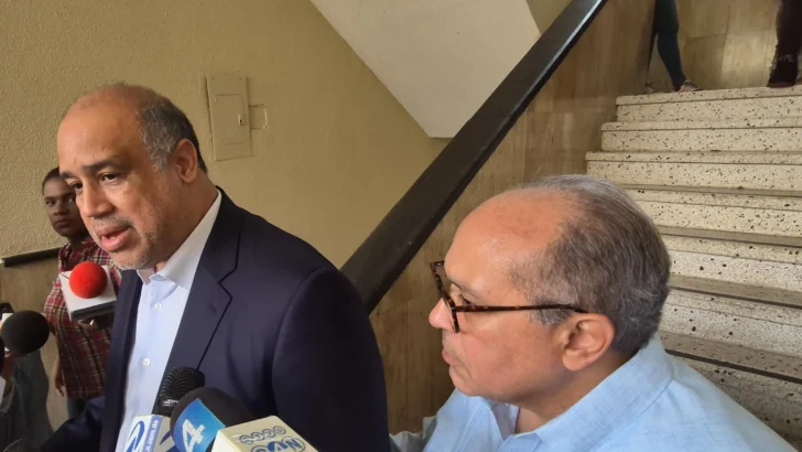 Defensa de hermanos Espaillat espera ejecución de orden para su liberación