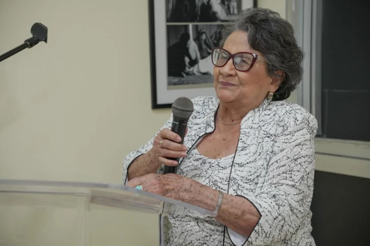 A sus 89 años Nelly Alburquerque de Hirujo presenta su libro “Rescatando valores”