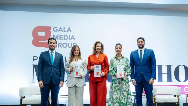 Ligia Bonetti recibe el galardón “Empresaria del año” en el Premio Mujer de Hoy