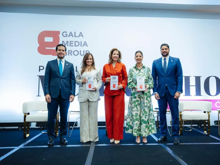 Ligia Bonetti recibe el galardón “Empresaria del año” en el Premio Mujer de Hoy