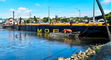 Puente Flotante será cerrado por dos horas éste sábado debido al paso de barcaza