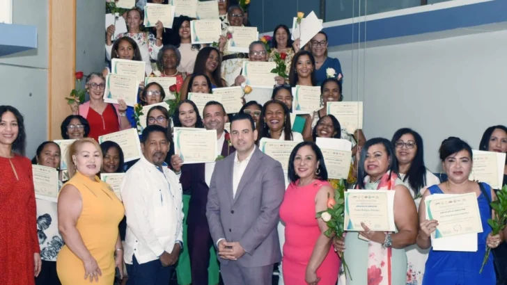 Dominicanos en Puerto Rico se capacitan en salud mental para mejorar el cuidado de adultos mayores Dominicanos en Puerto Rico se capacitan en salud mental para mejorar el cuidado de adultos mayores