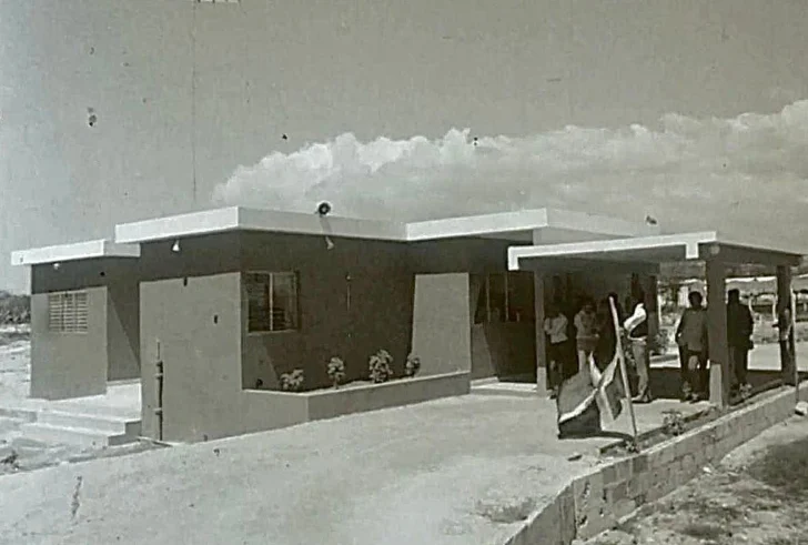 Radio Pedernales, desde 1971.