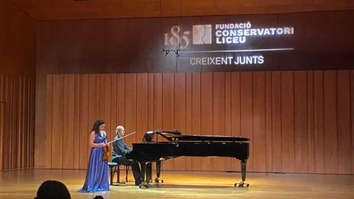 Scarlett Martínez, un talento dominicano del violín que avanza en Europa
