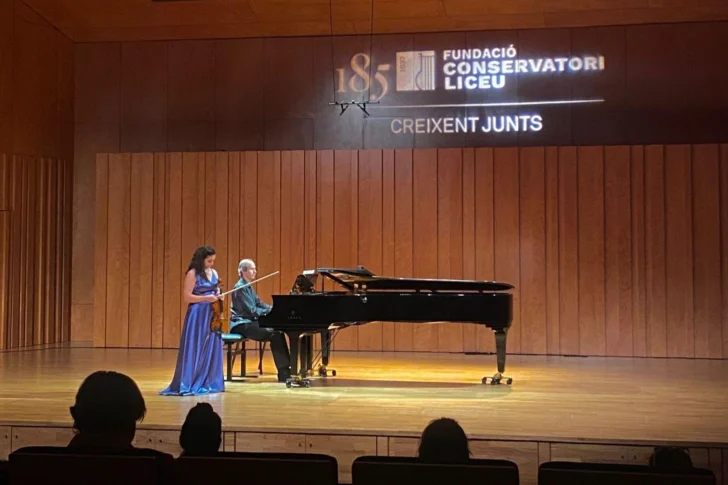 Scarlett Martínez, un talento dominicano del violín que avanza en Europa