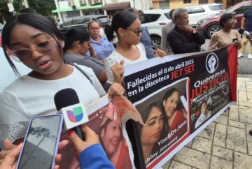 Sobreviviente del derrumbe en Jet Set llega al tribunal: exige justicia contra los propietarios del local
