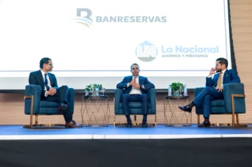 Economistas analizan desafíos y oportunidades para transformar la vivienda y el desarrollo urbano en RD
