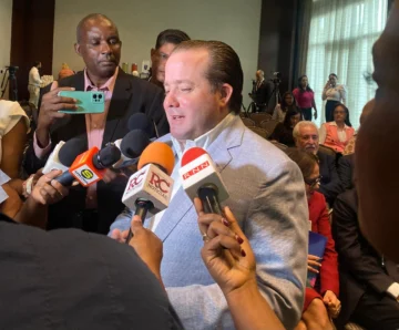 Paliza propone a Luis Abinader como presidente del PRM