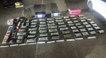 Confiscan 60 paquetes de marihuana y arrestan cinco personas en Santiago