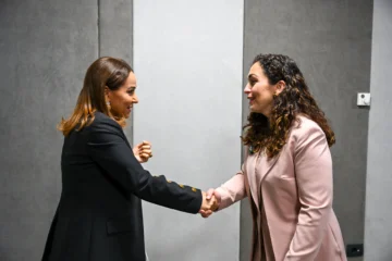 Ministra de la Mujer se reúne con presidenta de Kosovo durante foro internacional sobre paz y seguridad