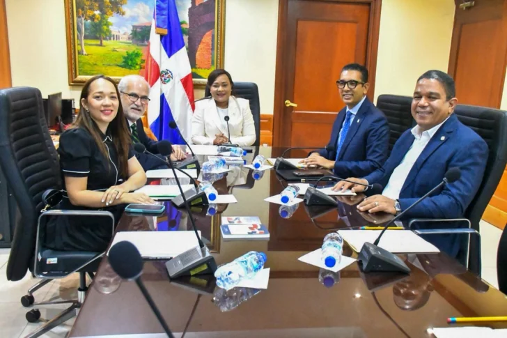 Comisión Especial del Senado escucha a Participación Ciudadana sobre proyecto de ley de libertad de expresión