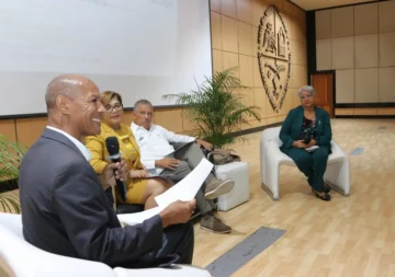 Especialistas abogan por reformar currículo educativo para fortalecer ciudadanía democrática