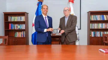 Iglesia de Jesucristo y FamilySearch digitalizan 760 mil imágenes para el Archivo General de la Nación
