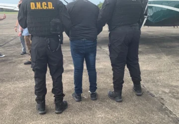 Dominicano acusado de narcotráfico es extraditado a EE. UU. Dominicano acusado de narcotráfico es extraditado a EE. UU.