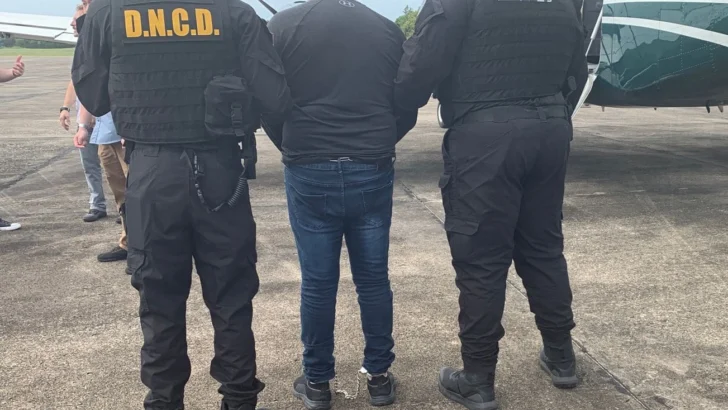 Dominicano acusado de narcotráfico es extraditado a EE. UU. Dominicano acusado de narcotráfico es extraditado a EE. UU.