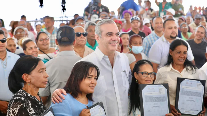 Abinader cumple agenda oficial en Santiago y resalta obras en proceso Abinader cumple agenda oficial en Santiago y resalta obras en proceso
