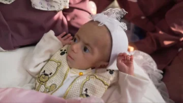 'El primer y último objetivo de este viaje es Siwar': la niña palestina desnutrida que la BBC filmó en Gaza llega a Jordania para su tratamiento