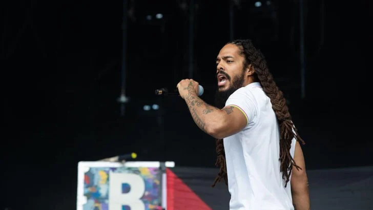 'Profundamente inapropiados': la controversia por los cánticos contra el ejército de Israel en el emblemático Festival de Glastonbury en Reino Unido
