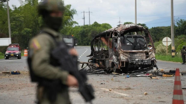 Colombia: dos muertos en Cali tras ataque con explosivos; en el Cauca mueren dos policías en la escalada violenta