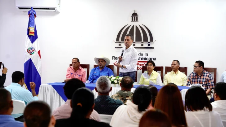 INDOTEL invertirá RD$60 millones en emisoras fronterizas para INDOTEL invertirá RD$60 millones en emisoras fronterizas para